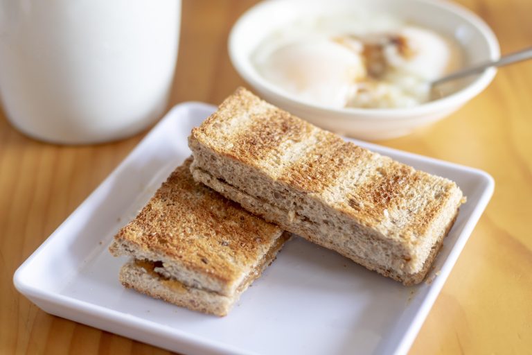Singapore-kaya-toast